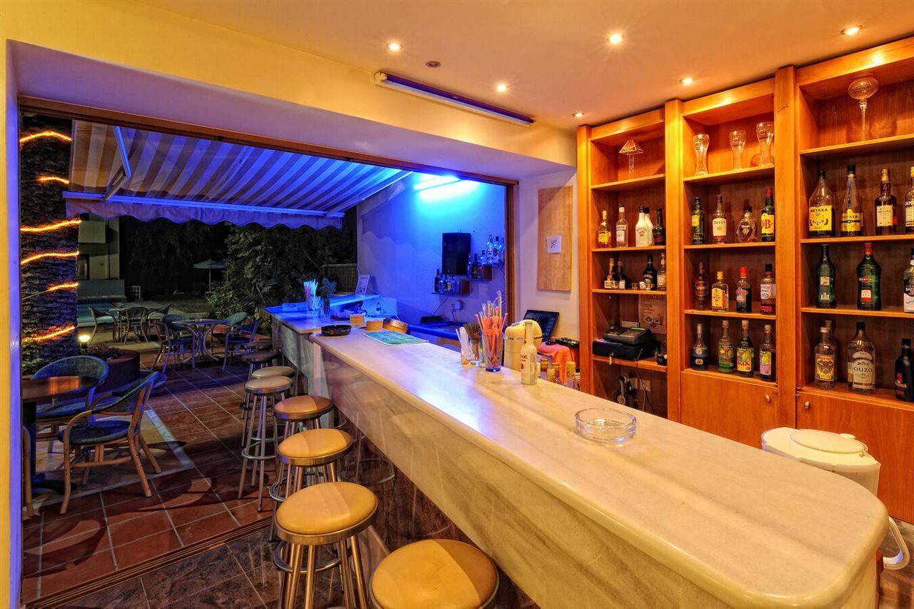 Mary Hotel & Mary Royal Suites 普拉坦斯 外观 照片